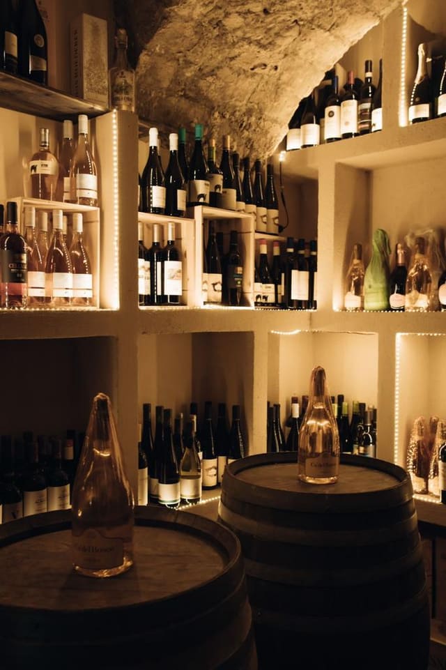 La cantina del Gozzo: volta in pietra, botti e oltre 300 etichette