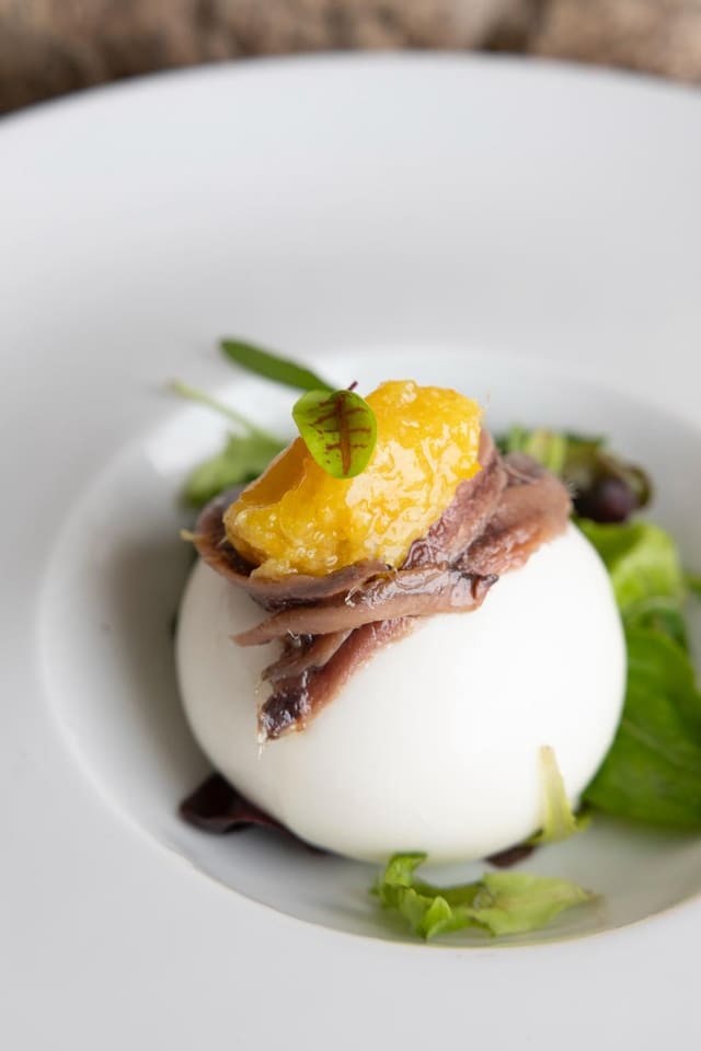 Burrata con alici — Il Gozzo, Salerno