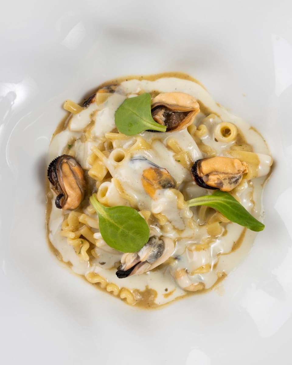Pasta mista con crema di cozze — Il Gozzo, ristorante di pesce a Salerno